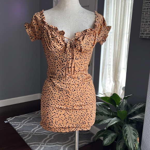 Princess Polly Spotted Off Shoulder Smocked Mini Dress - Picture 3 of 8